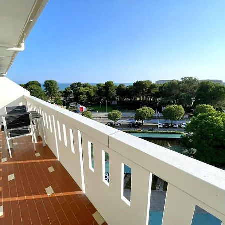Cosy With Shared Pool * Porto Santa Margherita di Caorle